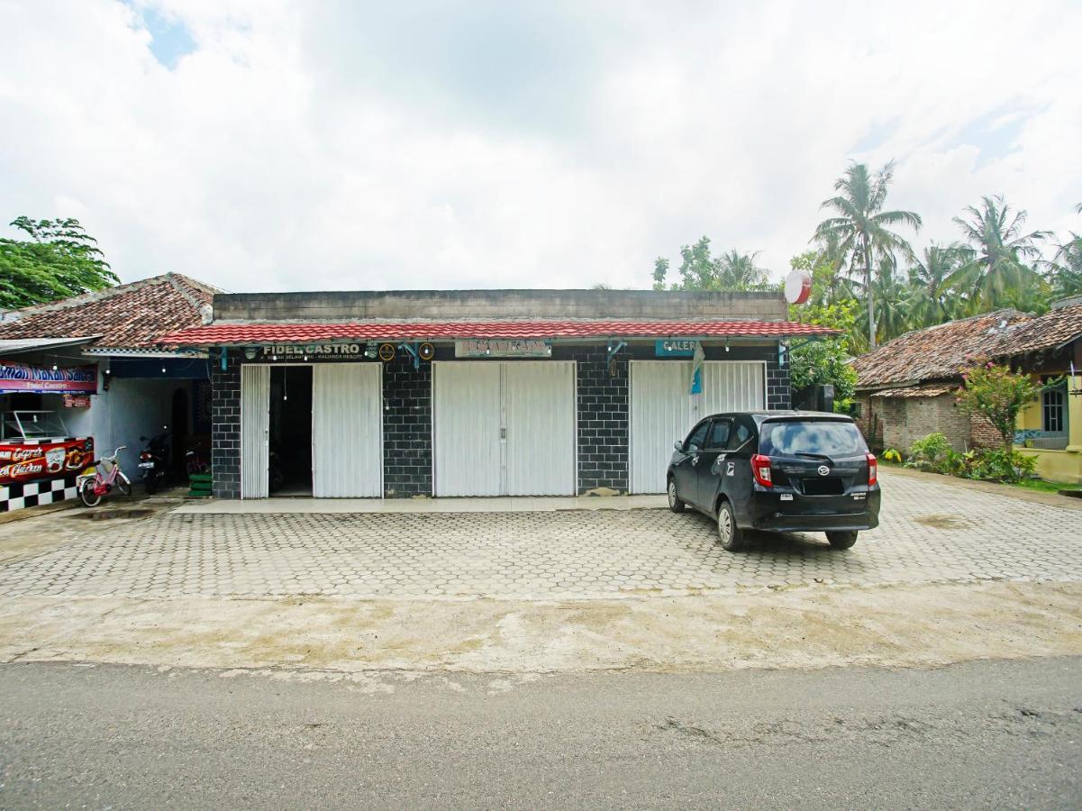 Oyo 90229 Fidel Caestro Homestay Kotadalem Exteriör bild